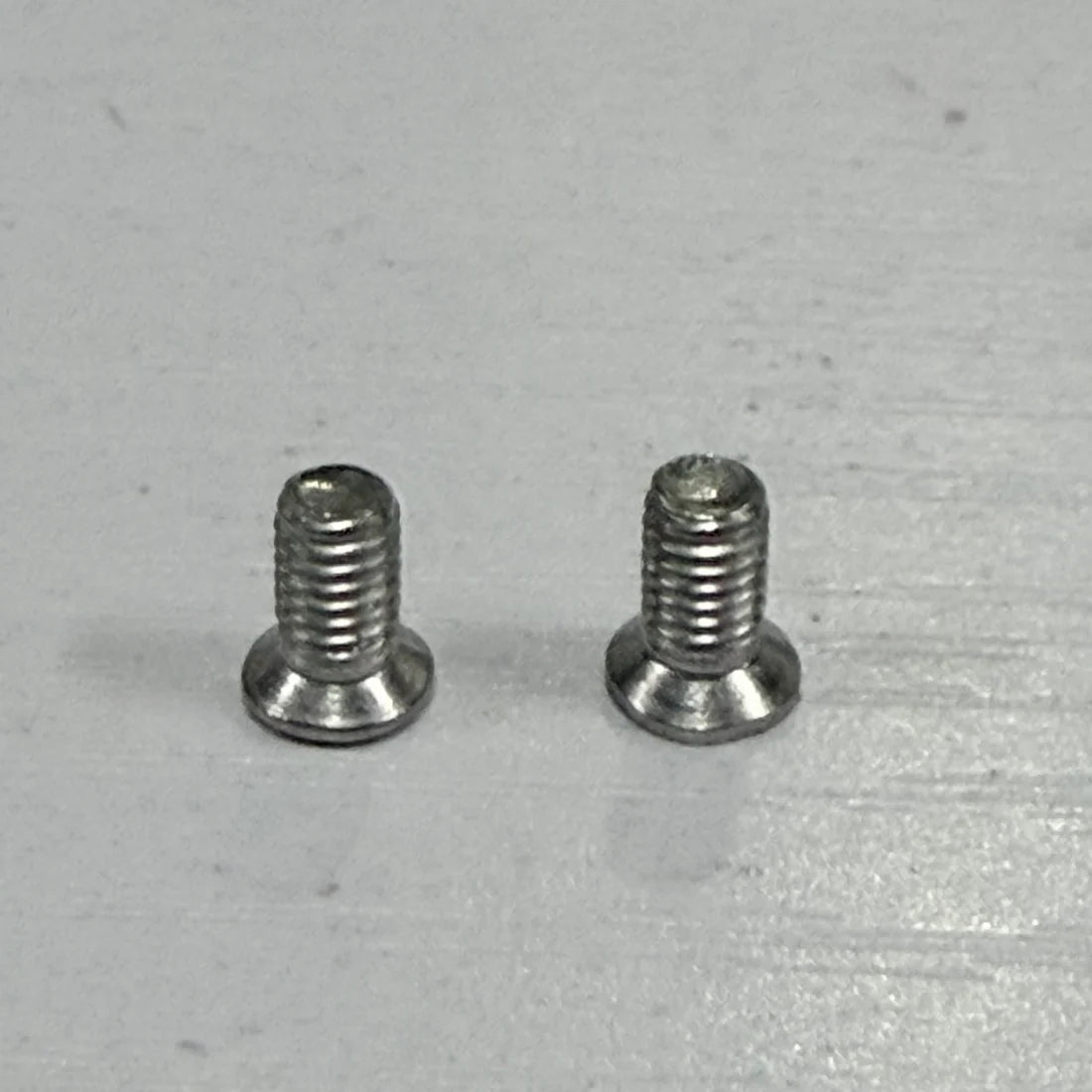 XiVision Doorbell Screw KM2.5X4MM flat head machine screws, silver, stainless steel